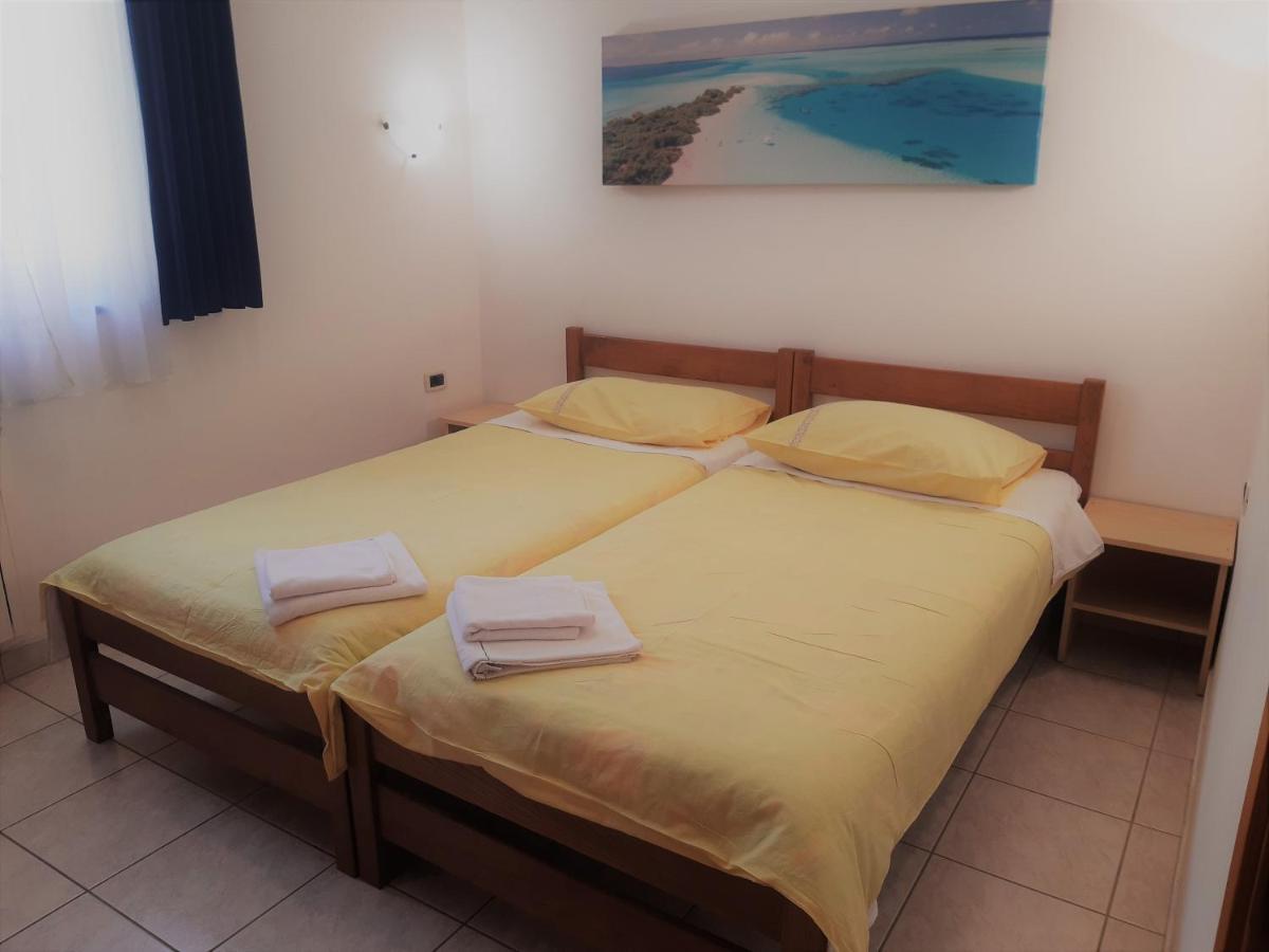 Apartments Barbara Gregovica Pula Ngoại thất bức ảnh