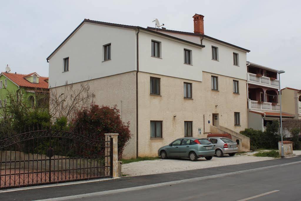 Apartments Barbara Gregovica Pula Ngoại thất bức ảnh